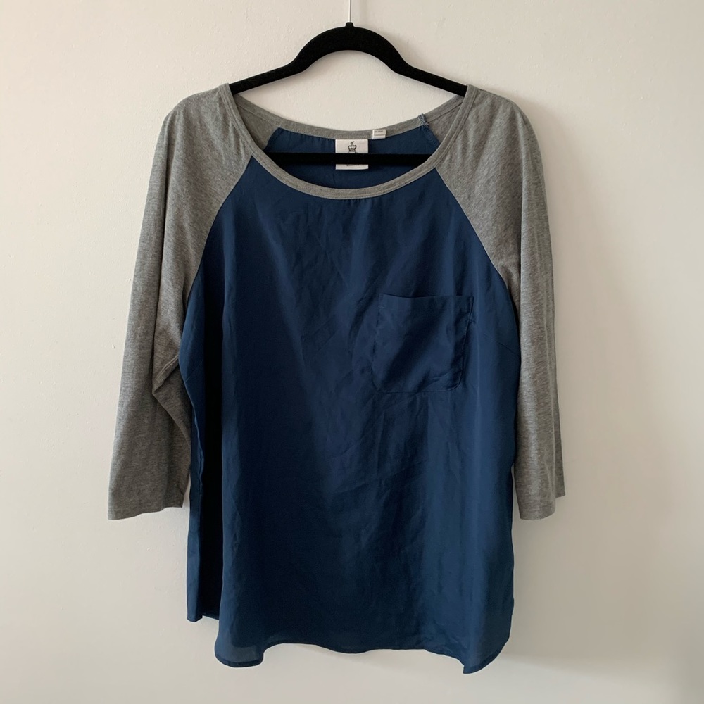 Character Hero grey and navy raglan 3/4 sleeve shirt size large one pocket
